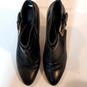 NineWest Leather Black Ankle Boots 8